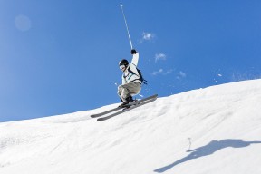 官方网站-双王炸场！TheShy与姆巴佩上演巅峰对决，新规颠覆胜负天平